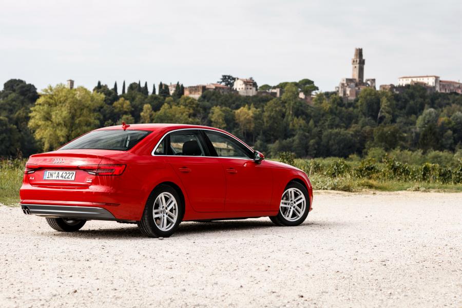  Audi A4 2.0 TDI Ultra (B9) 2015 года  (WW) (фото 17 из 23)